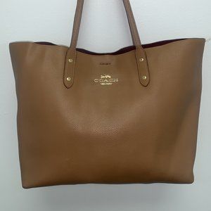 VINTAGE COACH SHOULDER BAG